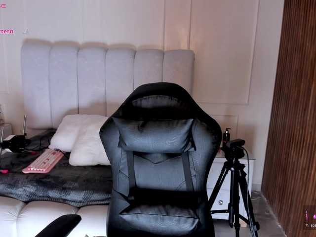 lucybeatifull live cam preview