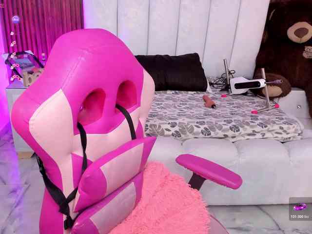 lucybeatifull webcam