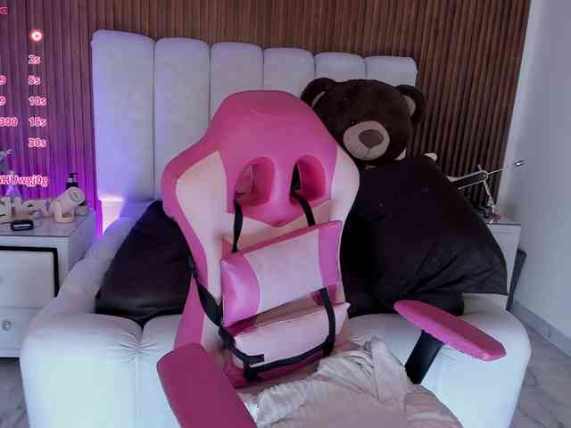 lucybeatifull webcam