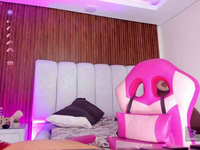 lucybeatifull webcam