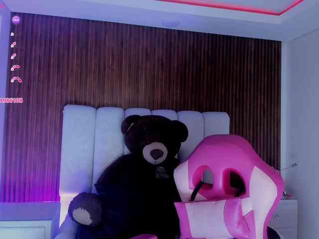 lucybeatifull webcam