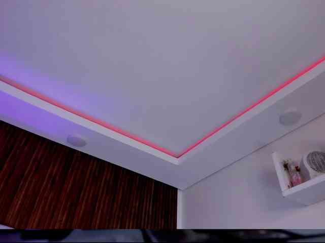 lucybeatifull webcam