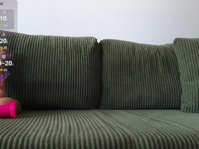 VioletBaby — live female cam