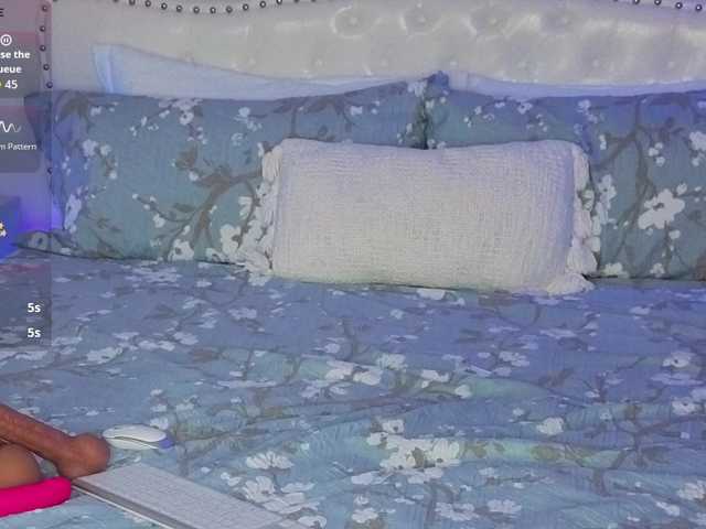 VioletBaby Live Cam