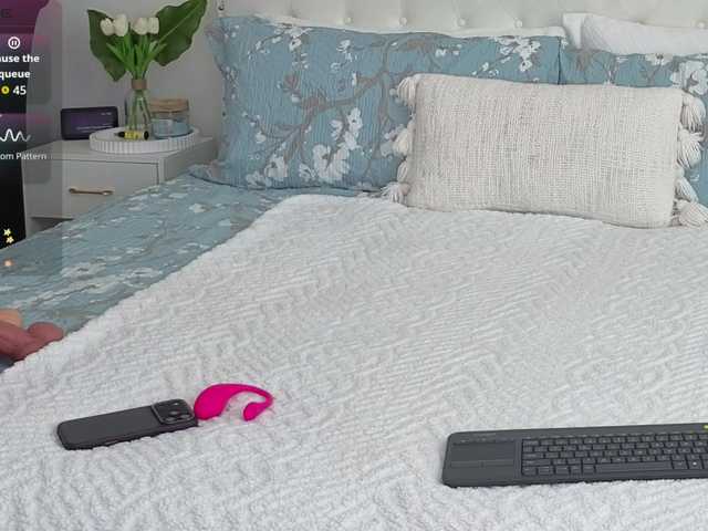 Violet888 live cam on BongaCams