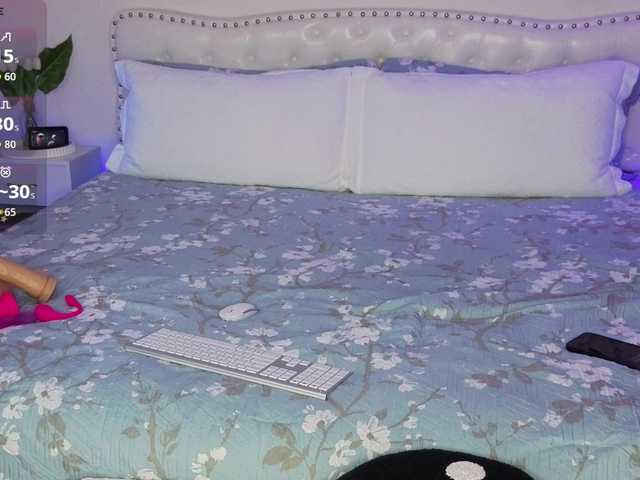 VioletBaby live webcam show