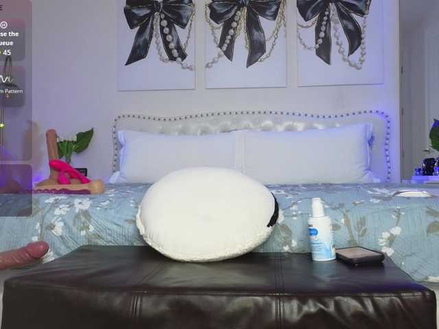 VioletBaby live webcam show
