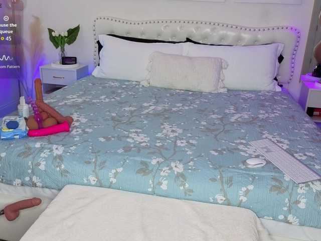 Violet888 live cam on BongaCams