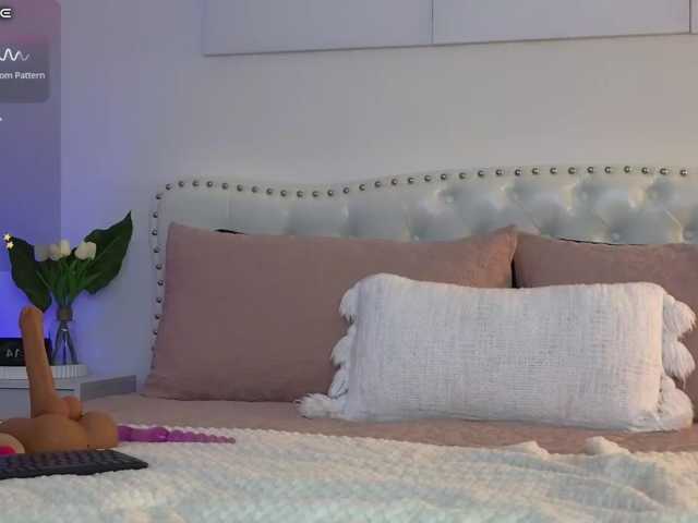 Violet888 live cam preview