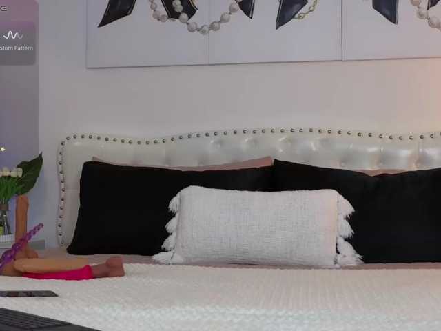 Violet888 live cam on BongaCams