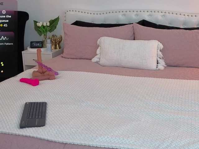 VioletBaby live cam preview