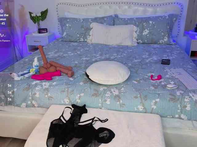 VioletBaby webcam