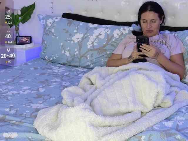 VioletBaby webcam