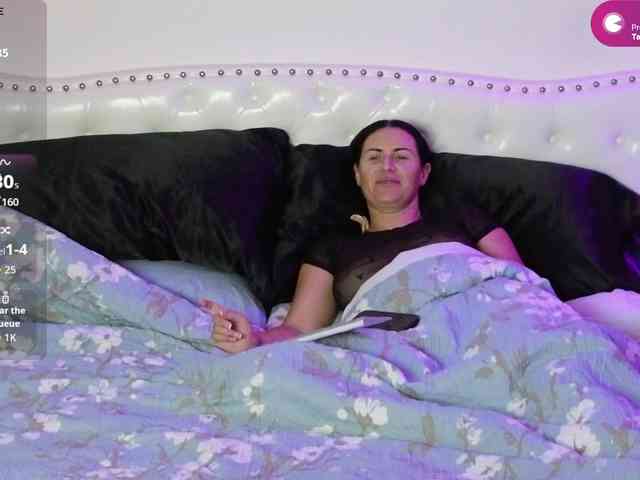 VioletBaby webcam