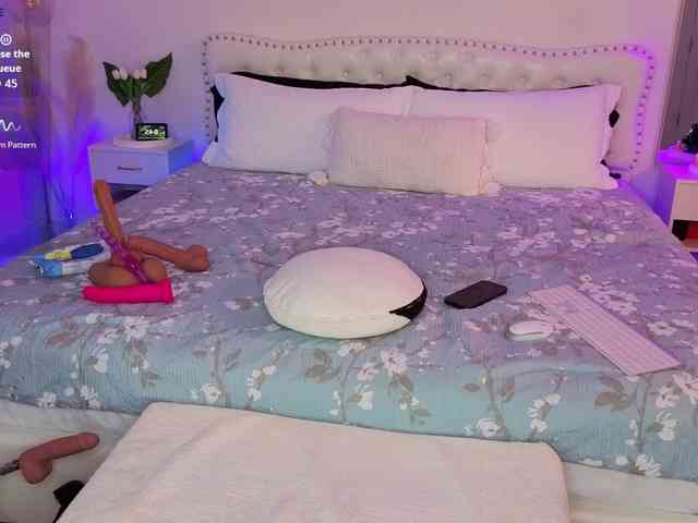 VioletBaby webcam
