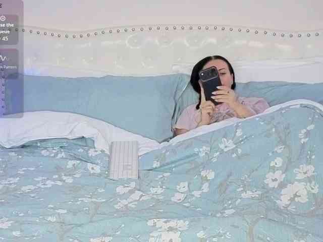 VioletBaby webcam
