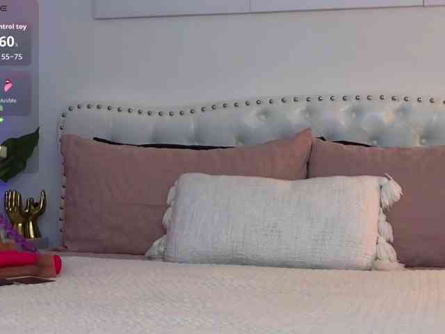 VioletBaby webcam