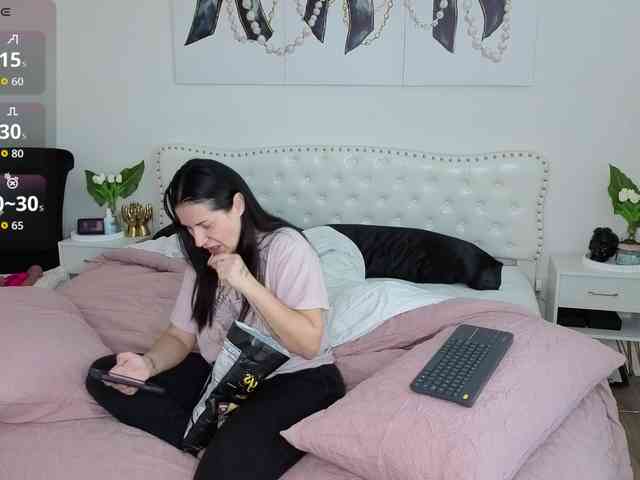 VioletBaby webcam
