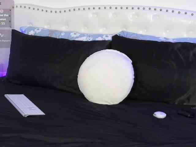 VioletBaby webcam