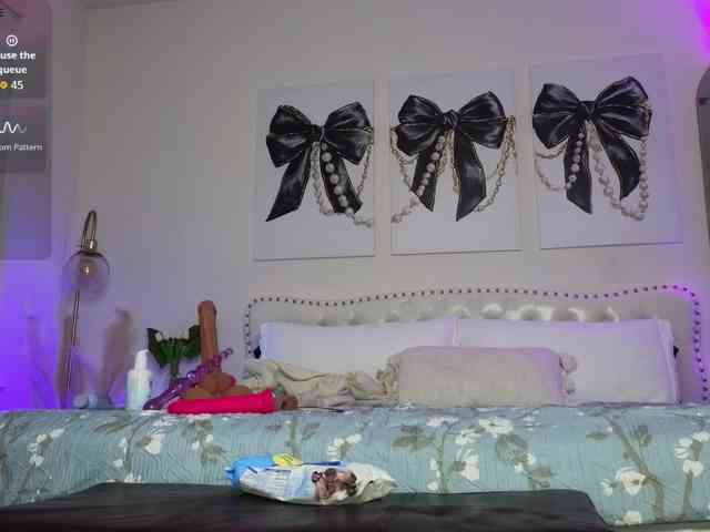 VioletBaby webcam