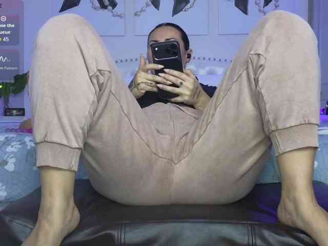 VioletBaby webcam