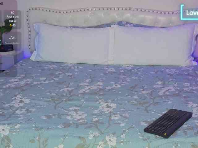 VioletBaby webcam