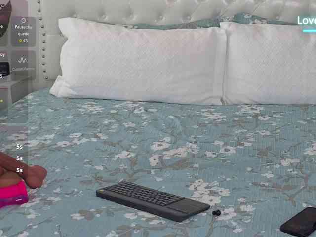 VioletBaby webcam