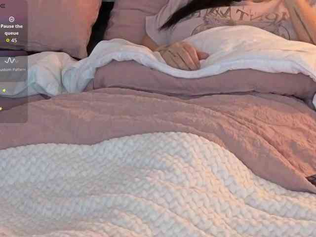 VioletBaby webcam