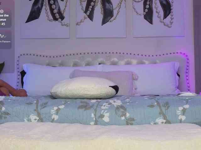 VioletBaby webcam