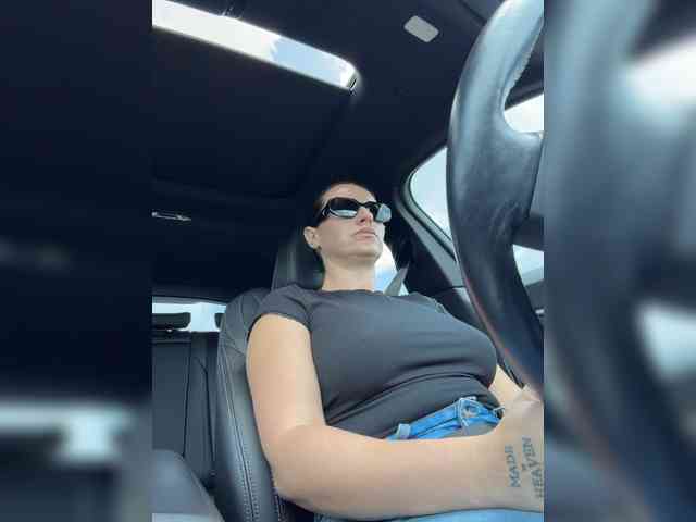 VioletBaby webcam