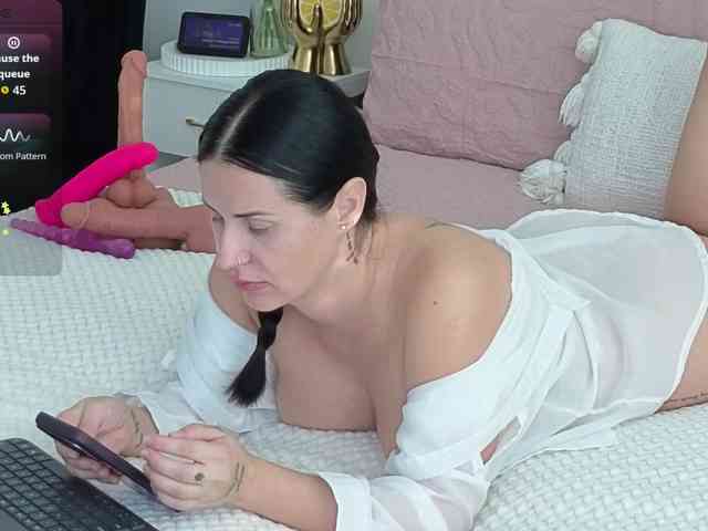 VioletBaby webcam