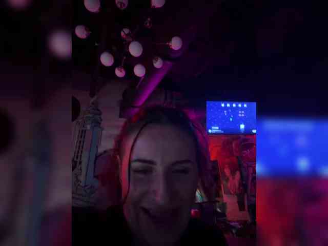 VioletBaby webcam