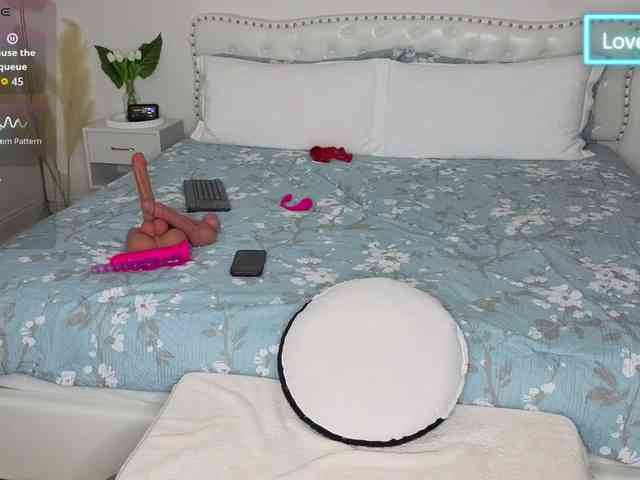 VioletBaby webcam