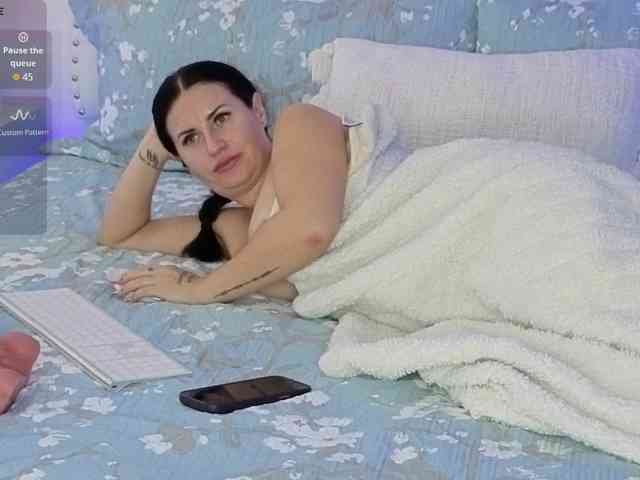 VioletBaby webcam