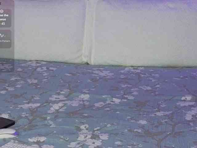 VioletBaby webcam