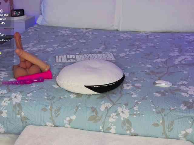 VioletBaby webcam