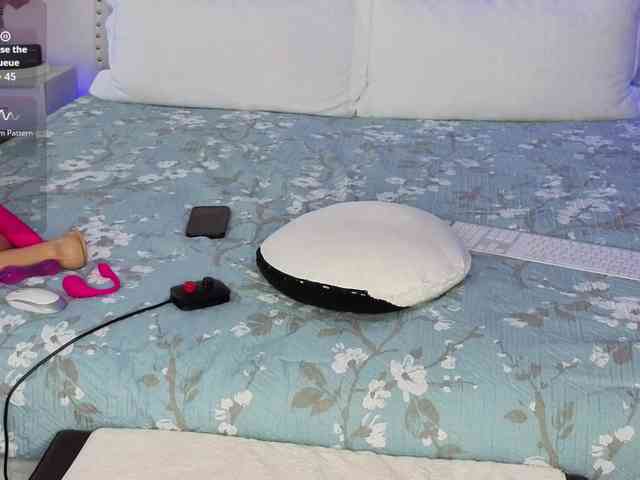 VioletBaby webcam