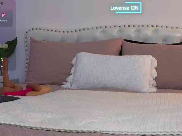 VioletBaby webcam