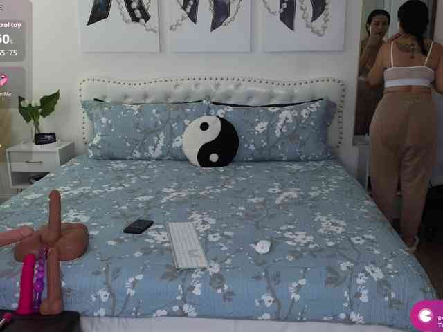VioletBaby webcam