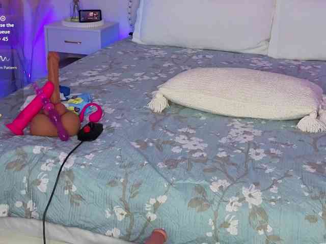VioletBaby webcam