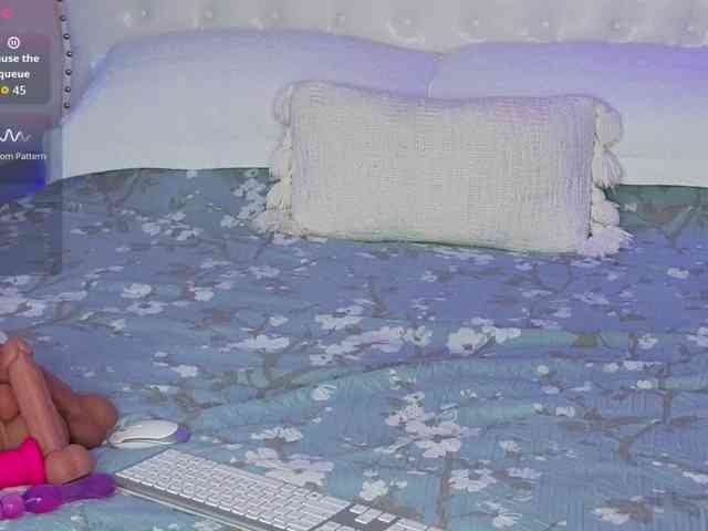 VioletBaby webcam