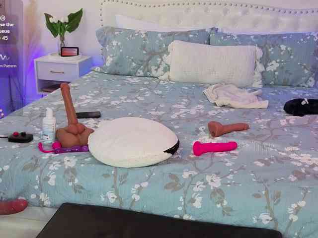 VioletBaby webcam