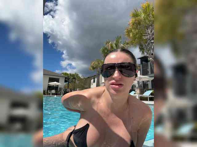 VioletBaby webcam