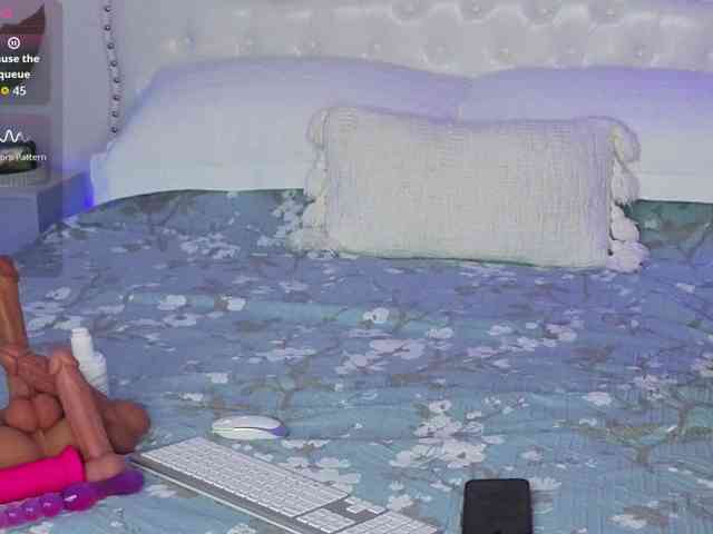 VioletBaby webcam