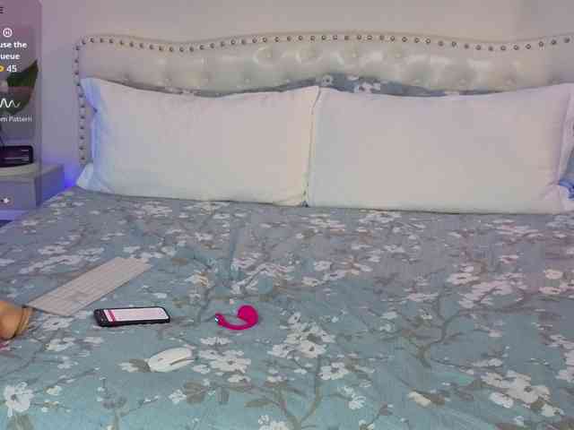 VioletBaby webcam