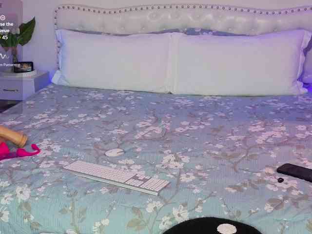 VioletBaby webcam