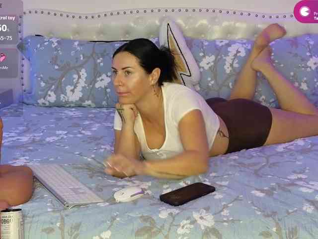 VioletBaby webcam
