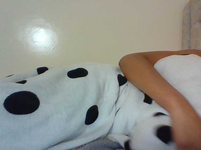 Beautystar12 live cam on BongaCams