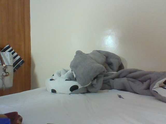 Beautystar12 live cam on BongaCams