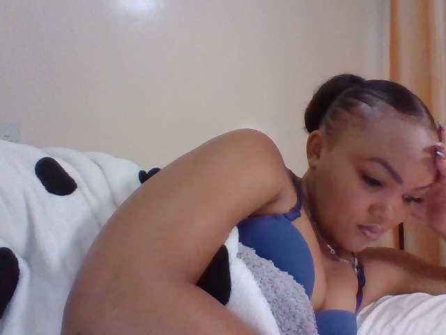 Beautystar12's BongaCams show and profile